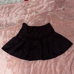 simple black pleated skirt🖤